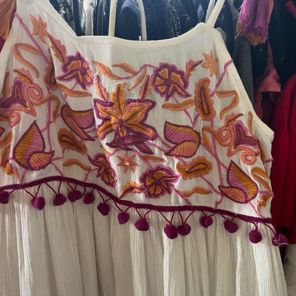 NWT Raga First Bloom Ivory Embroidered Midi Dress size Small - Picture 5 of 6